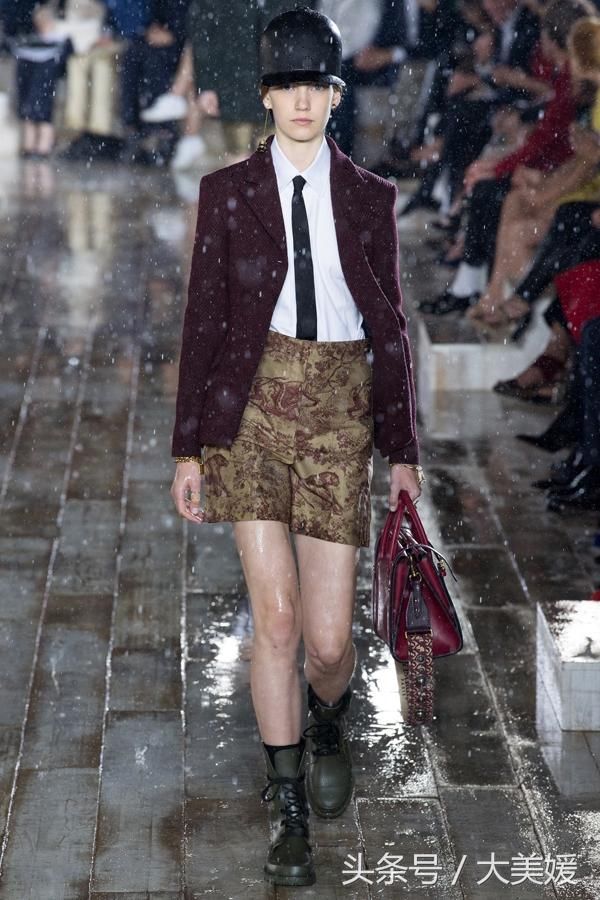 大美媛服饰迪奥2019早春度假系列时装秀