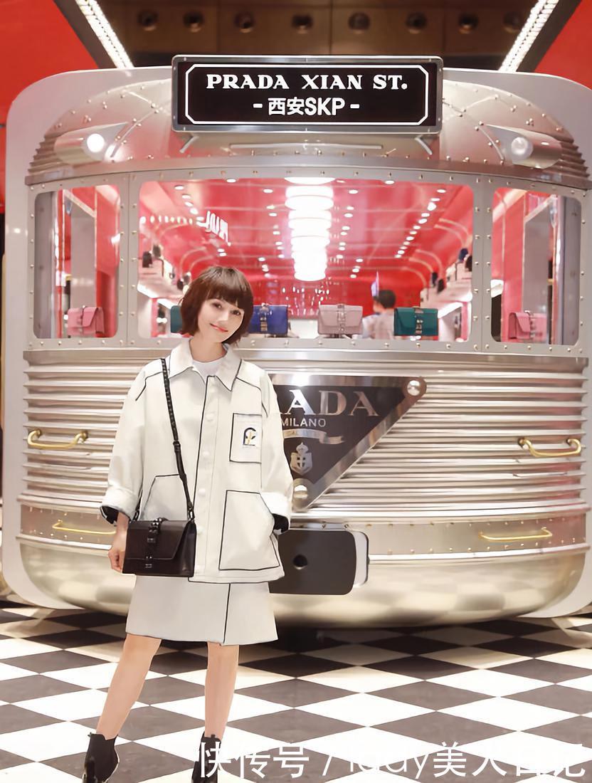 袁泉老到眼窝凹陷，曾被吐槽丑。网友：22岁的她甩高圆圆几条街