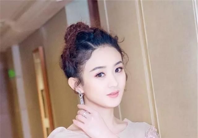  『女人』女人再懒也别披头散发!今年巨乖的4种“扎发”,时尚减龄显脸小