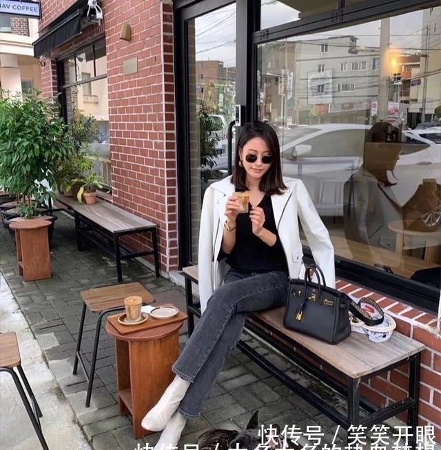  [短靴]“打底裤”已经失宠，春天“裤子+短靴”正当红，时髦精们都在穿