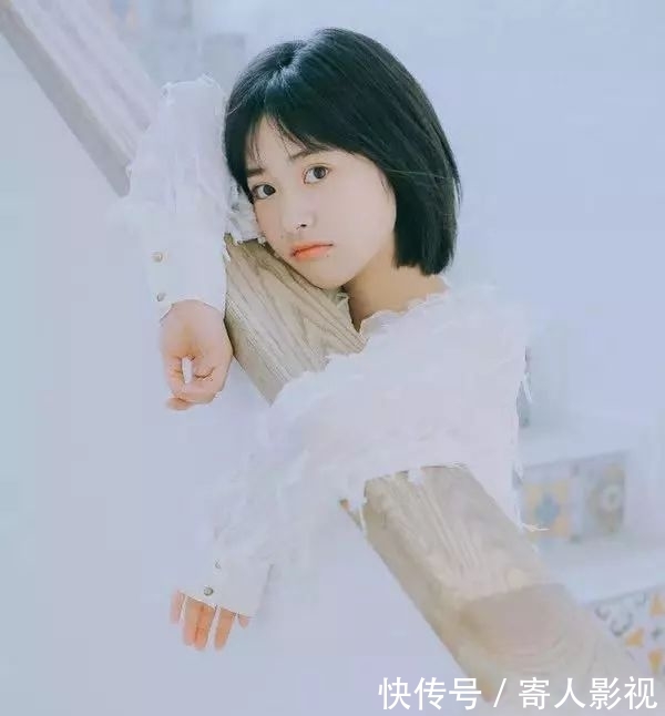 『穿搭』成都街拍:原来这些小个子美女穿衣显高的秘诀是这个!