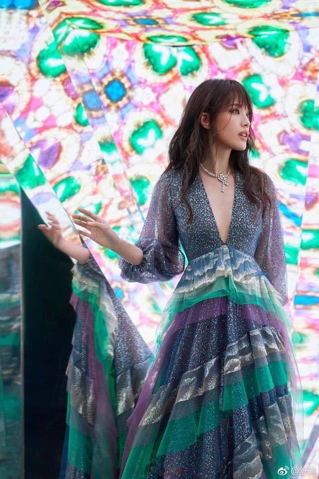 42岁舒淇与42岁林心如，同剪刘海，哪位女神更少女？