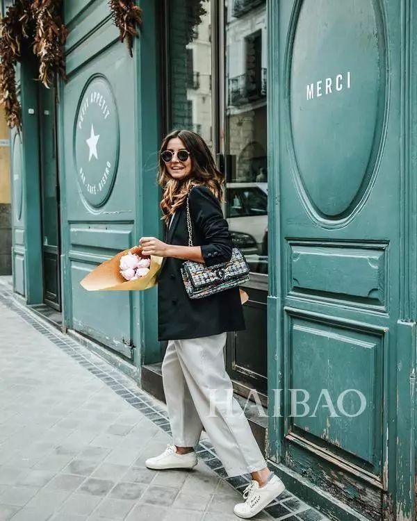 好看| 裙子和T恤才是女生开心的根本!就想天天这样穿去度假!