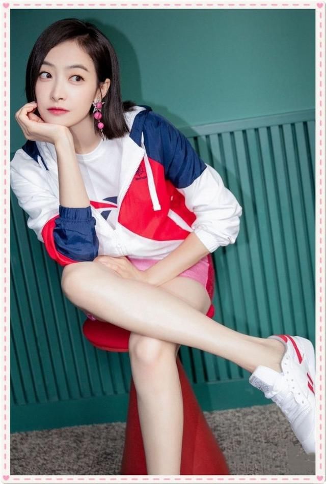 宋茜终于瘦出筷子腿!31岁穿小粉裙嫩到飞起,李沁完全不是她对手