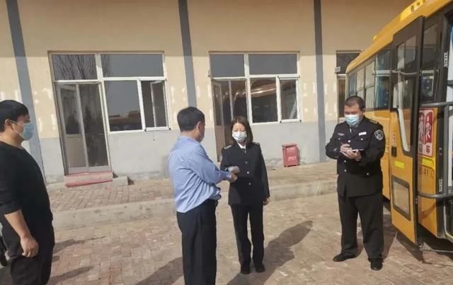  疫情防控■模拟开学！护航学生上学路，固安校车整装待发！