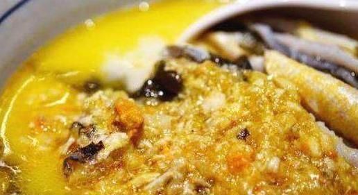 女子吃“蟹黄面”，结账看账单不淡定，老板：明码标价！