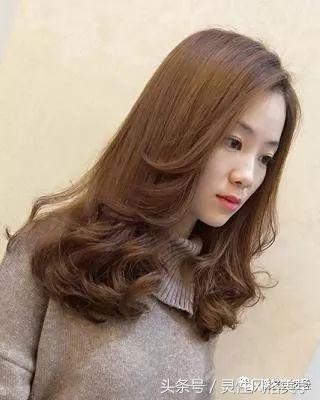 头发散下来的季节到了，你可以换款发型了，各种年龄段都有！