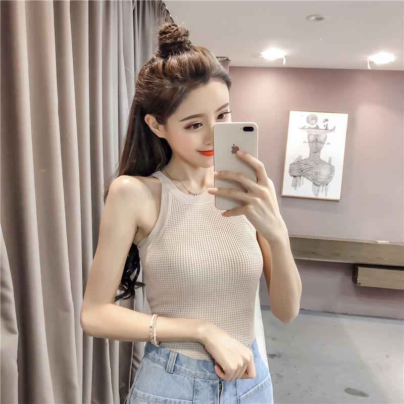 让人无法抗拒的吊带背心装，清爽性感回头率满满，内搭单穿都合适