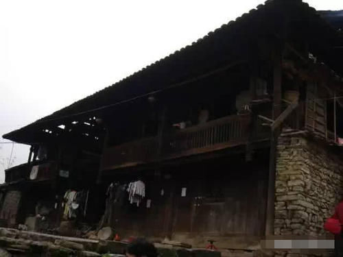  不住■农村房子没有升值空间，有人盖了也不住，为何盖房越演越