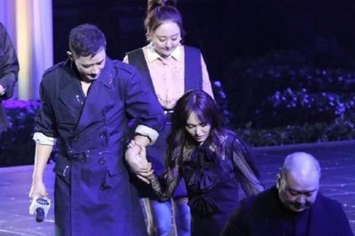 罗晋霸气回应结婚传言，四个字耐人寻味，唐嫣：让我静静