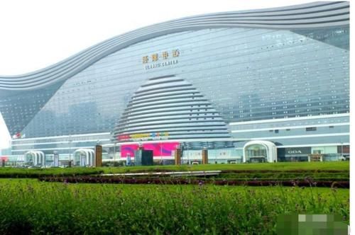 吉尼斯世界之最：世界上最大的建筑真惊人，最高酒店迪拜侯爵！