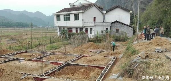 明年起, 农村“乱搭乱建”现象将被严查, 专家: 谁建的谁拆!