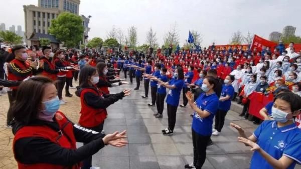  国家：回家！国家援鄂医疗队陆续撤离武汉返京