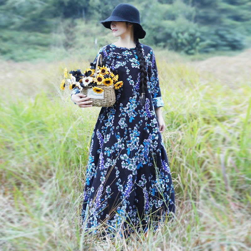 号称“裙中之贵”的棉麻连衣裙，既有民族味又时尚味，文艺不挑人