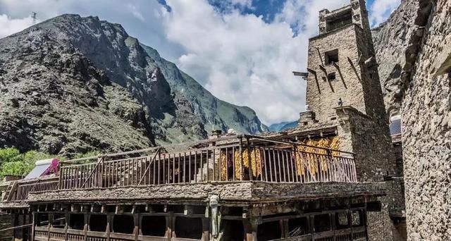 去过阿坝，其他的地方都成了将就！