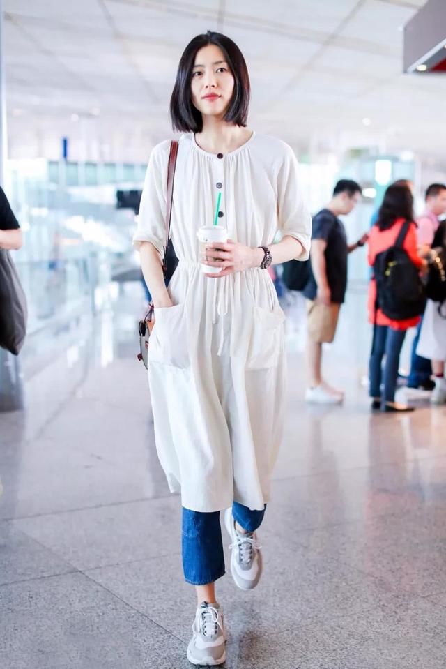 今秋流行裙子+裤子,让你轻松变身酷girl,还不来学习一下