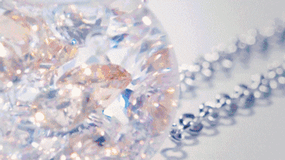 晶莹剔透的水晶球戴身上，真是又美又仙