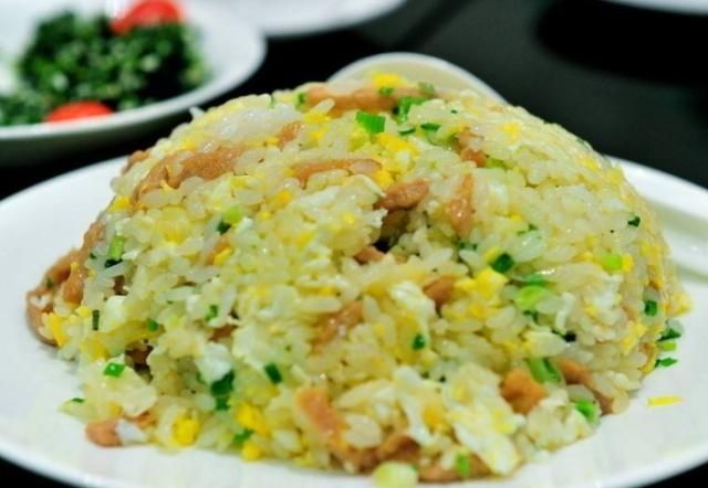  『米饭』在做鸡蛋炒饭之前加上这一步。米饭很清，味道很好