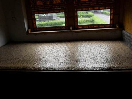 为何很多人说：东北人一家都睡在同一个炕上？对此南方游客有话说