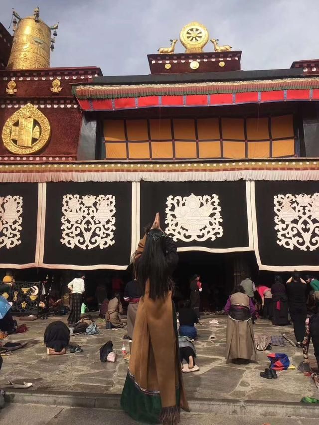 藏族信徒为什么喜欢去大昭寺朝拜？