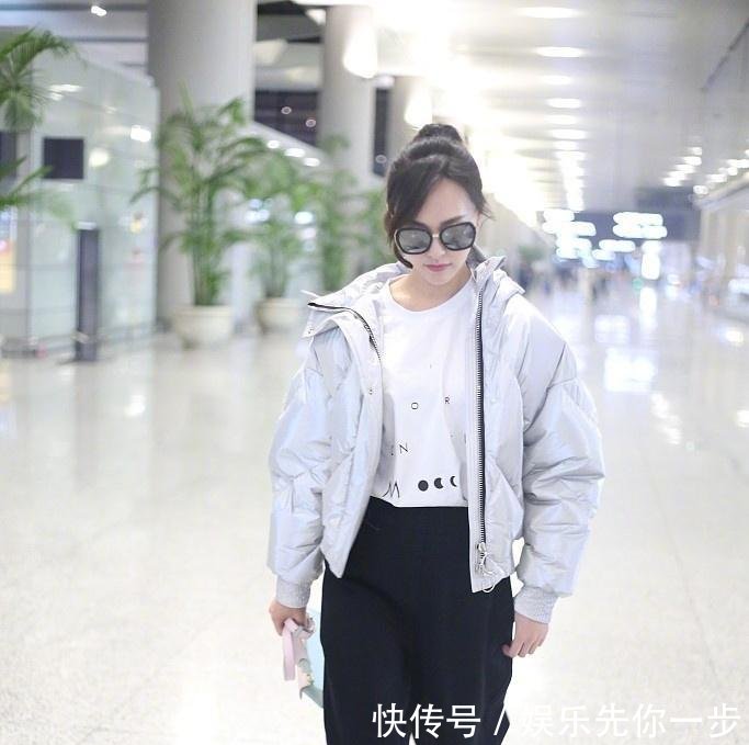 唐嫣又瘦了, 羽绒服配阔腿裤都撑不起来, 网友: 这张脸简直不敢评