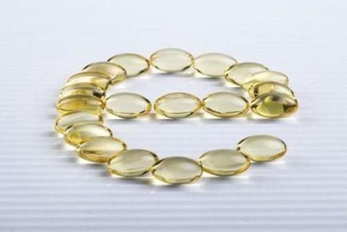 维生素e可以直接涂在脸上吗,1分钟读懂维生素E的抗衰老方法