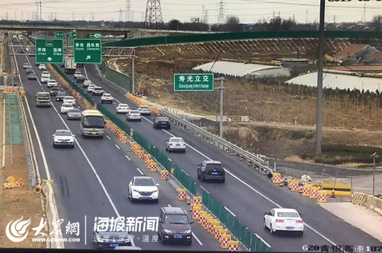 山东多地降雪近百收费站关闭，返程如何绕行看这里!