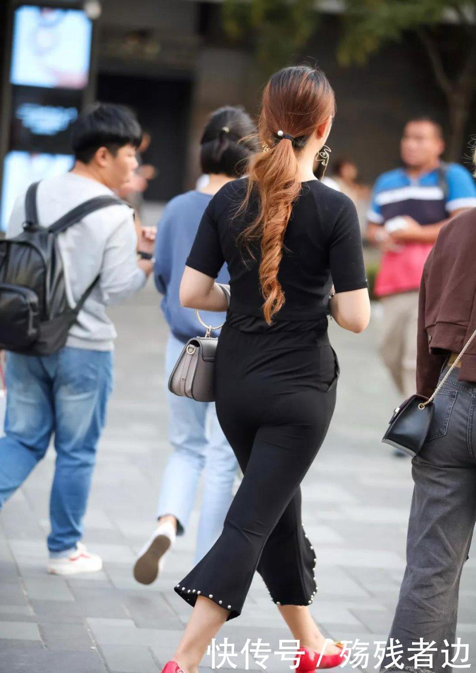 丰腴■时尚街拍:在我的脑海里,这种叫做丰腴