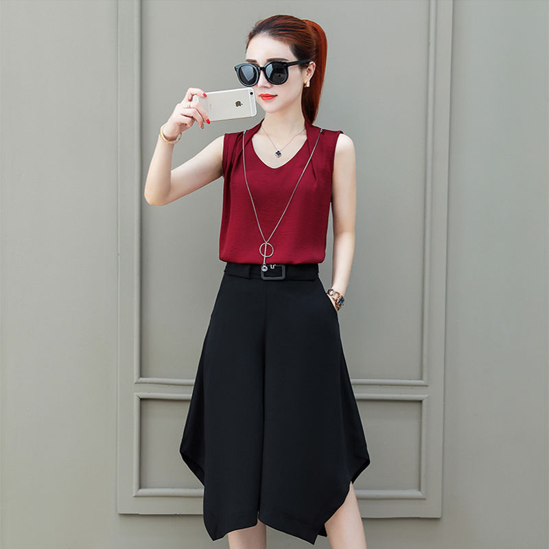 过了35岁,廉价衣服扔了吧,掉价!多穿这样的套装,减龄忒洋气