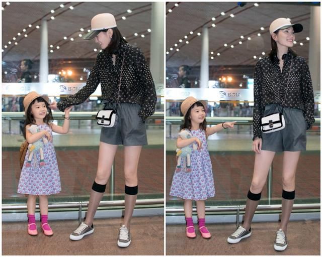 李丹妮和女儿演绎高段位亲子装，四岁萌娃气质一点不输超模妈妈