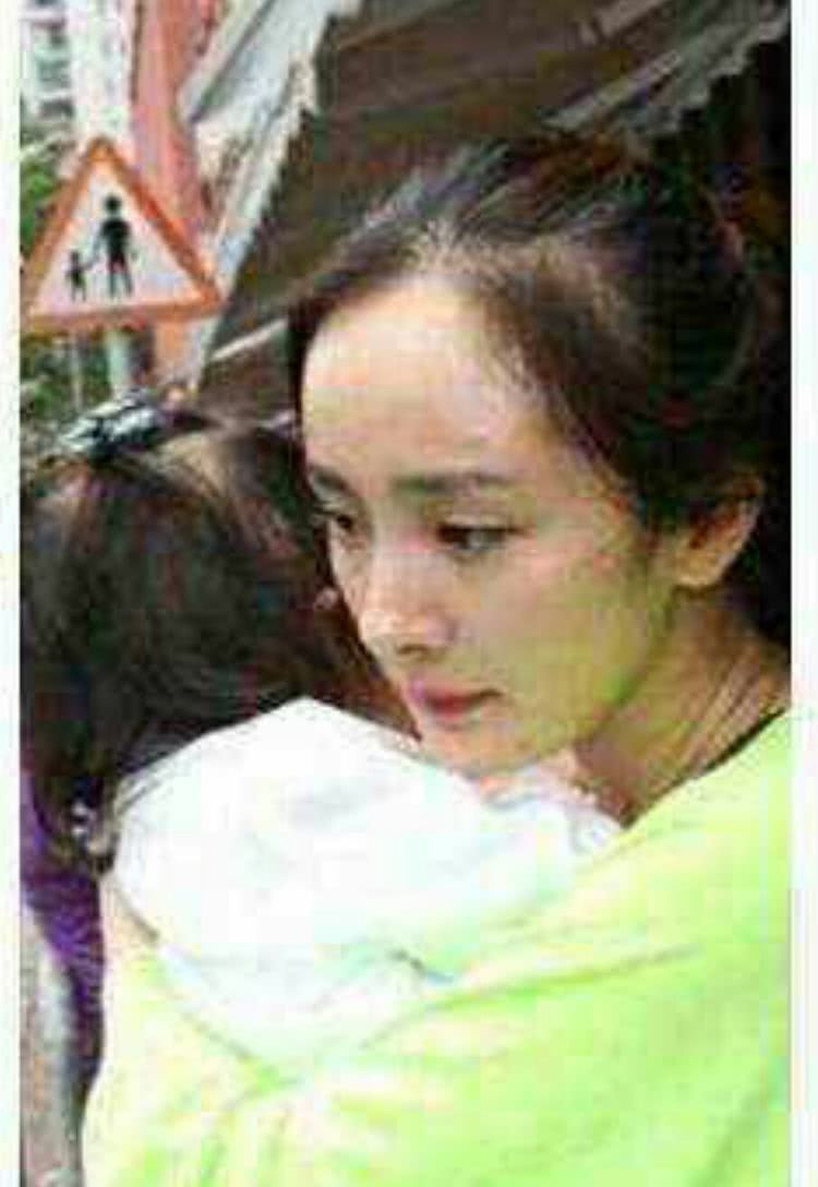 好友证实杨幂一家三口温馨幸福，力破夫妻离婚谣言