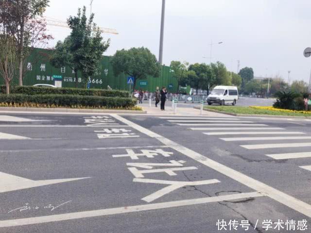 香港马路上最人性化的标语，不强迫车让人，为什么内地想不到