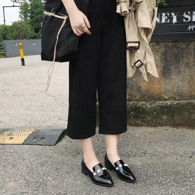 女人再穷也要有一双时尚女鞋,里面大有讲究,真是帅惨了