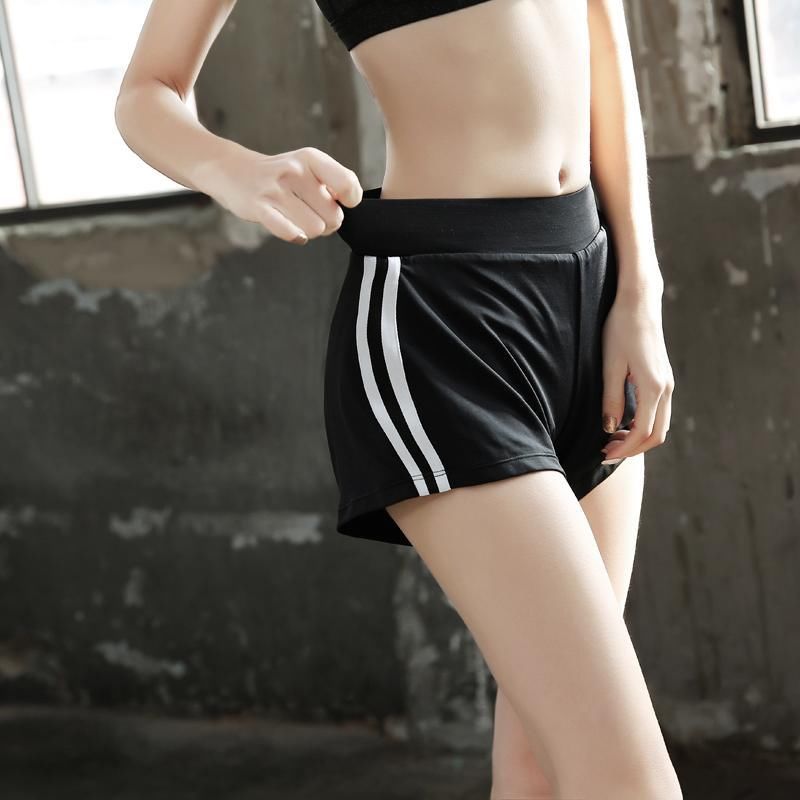 40岁老妈穿这身瑜伽服去健身，光背影就撩动很多人的心，美翻了