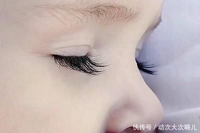  试试■如何让睫毛自然变长试试这8个小妙招，假睫毛可以扔啦