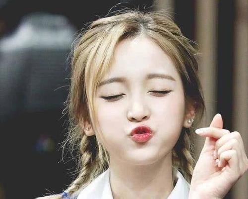 染发后的差别有多大?baby辣妈范儿,吴宣仪似洋娃娃,鞠婧祎倒像