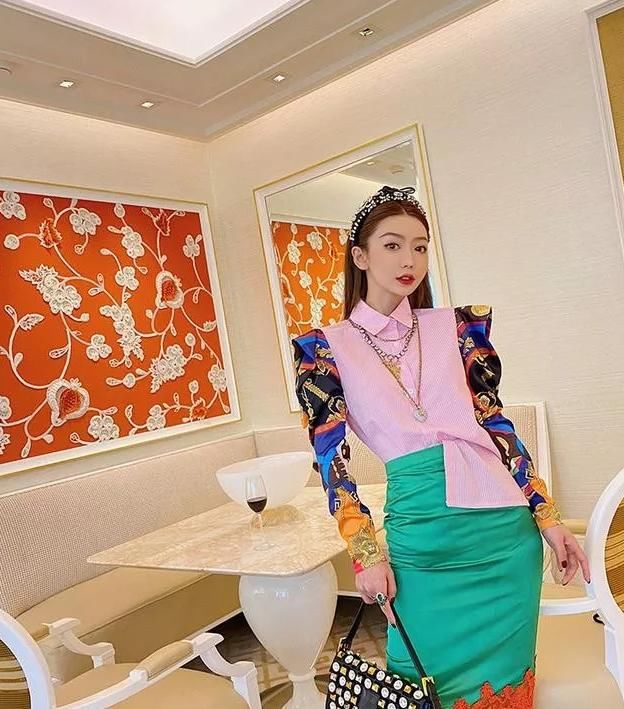  #印花#2020年穿复古印花很chic