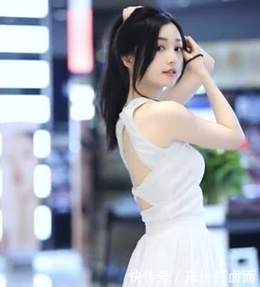 『气质』白色连衣裙,时尚简约穿搭,搭配东方女性魅力气质