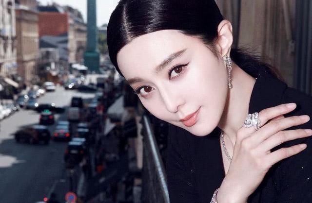 范冰冰刘国梁亲密照何人所为！黄毅清说出幕后黑手，真相一目了然