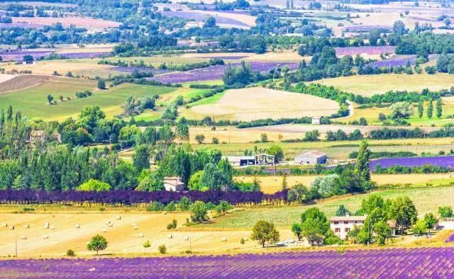 女人一定要去的12个旅行地，争取每年去一个，可好？