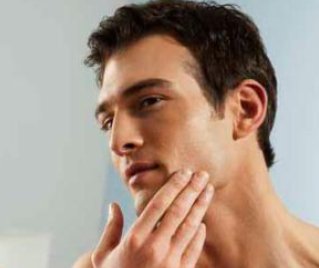 女人出门这样化妆，年轻十岁没问题，一整天不脱妆不卡粉