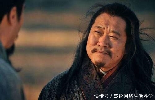  『诸葛亮』刘备进川为何弃用诸葛亮，却带着庞统？你看庞统对刘备说了句什么
