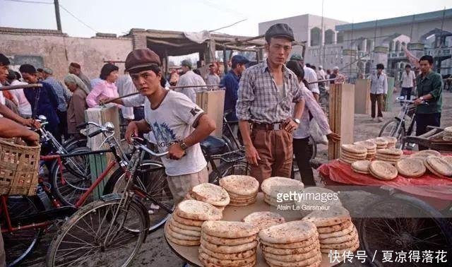  「样子」老照片1988年新疆没想到80年的新疆是这样子