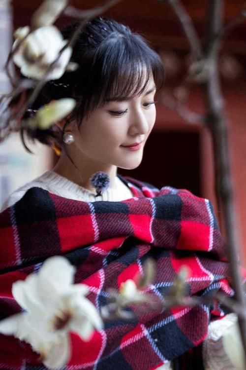 『女生』女生自认为很美的“4种”发型,直男内心很嫌弃,可不要剪了