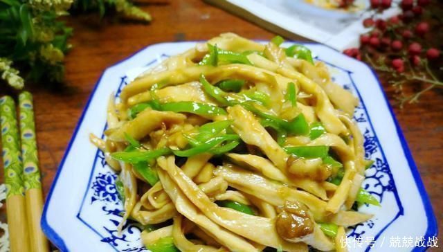 『营养』宁可不吃肉,也要给孩子吃这菜,一周吃2次,强筋骨补脑力又营养