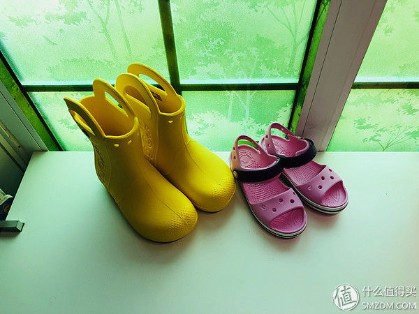 梅雨季就爱Crocs-日本官网儿童雨鞋凉鞋来晒单