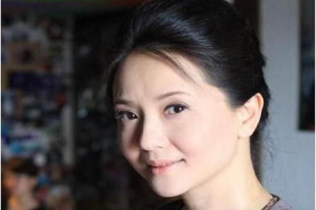  [陶慧敏]江南第一美女，守寡10年不婚，如今53岁比19岁女儿还美