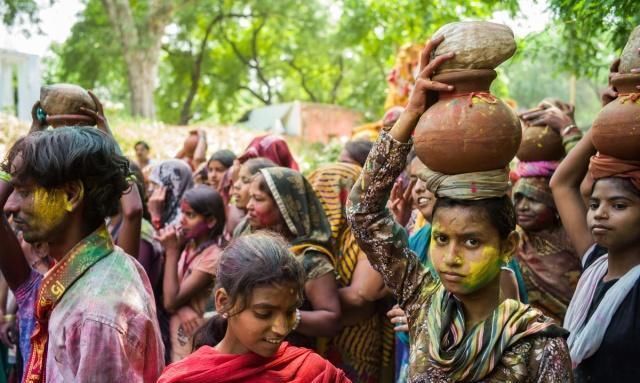 大批中国游客涌入印度,千里迢迢只为这2件事情,原因是什么?