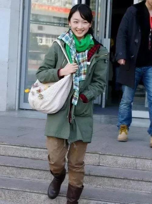 看周冬雨的时尚进阶之路