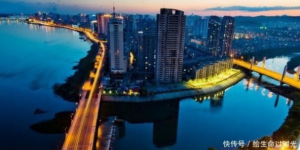  海港|中国唯一拥有边境口岸、机场、高铁、海港、河港的地级市